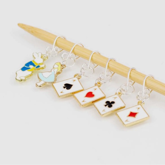 Alice in Wonderland Stitch Markers Medium US 8 Knitting Needle or H Crochet Hook - Picture 1 of 2